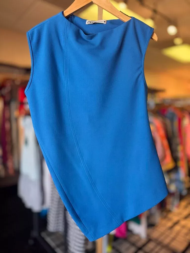 Zara - Sleeveless Asymmetrical Top - Blue