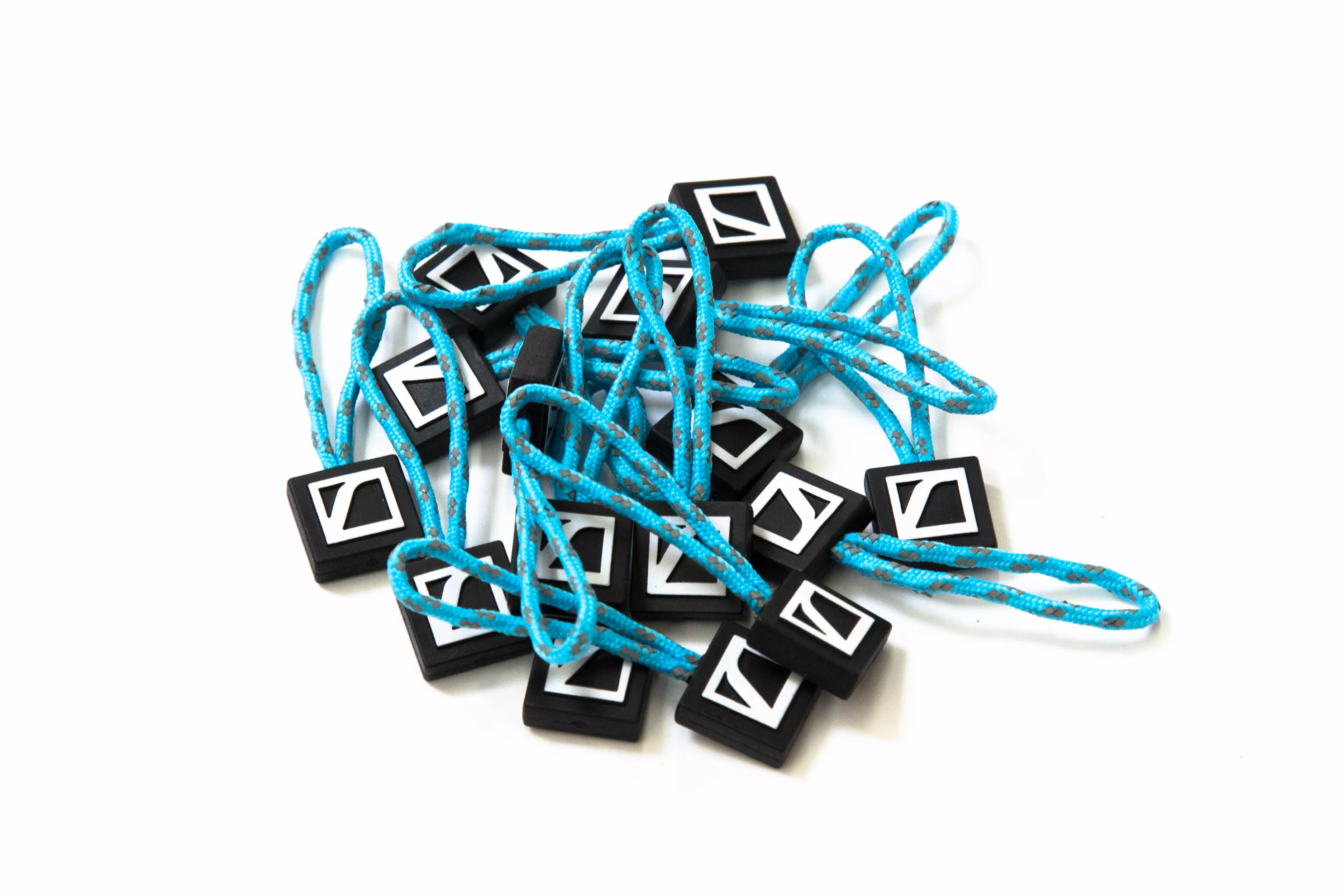 Zipper pulls - aqua